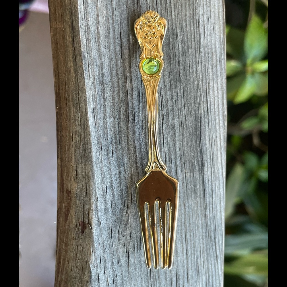 Brooch